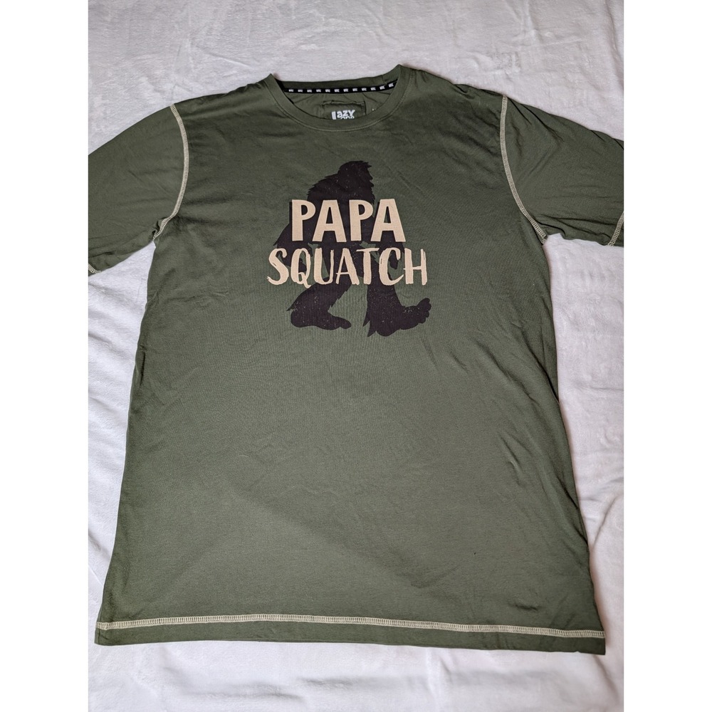 LazyOne Papa Squatch Bigfoot Sasquatch Graphic T Shirt Mens M Outdoorsy Dad